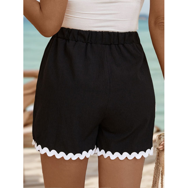 Contrast Trim Tied Shorts with Pockets