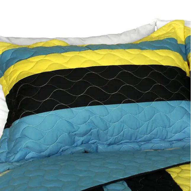 [Mountains Echoed] 3PC Vermicelli-Quilted Patchwork Quilt Set (Full/Queen Size)